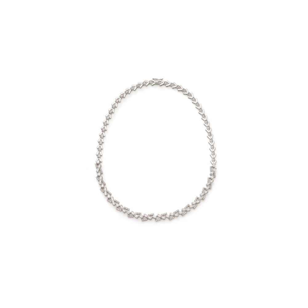 18k White Gold Round and Baguette Diamond Necklace Devam