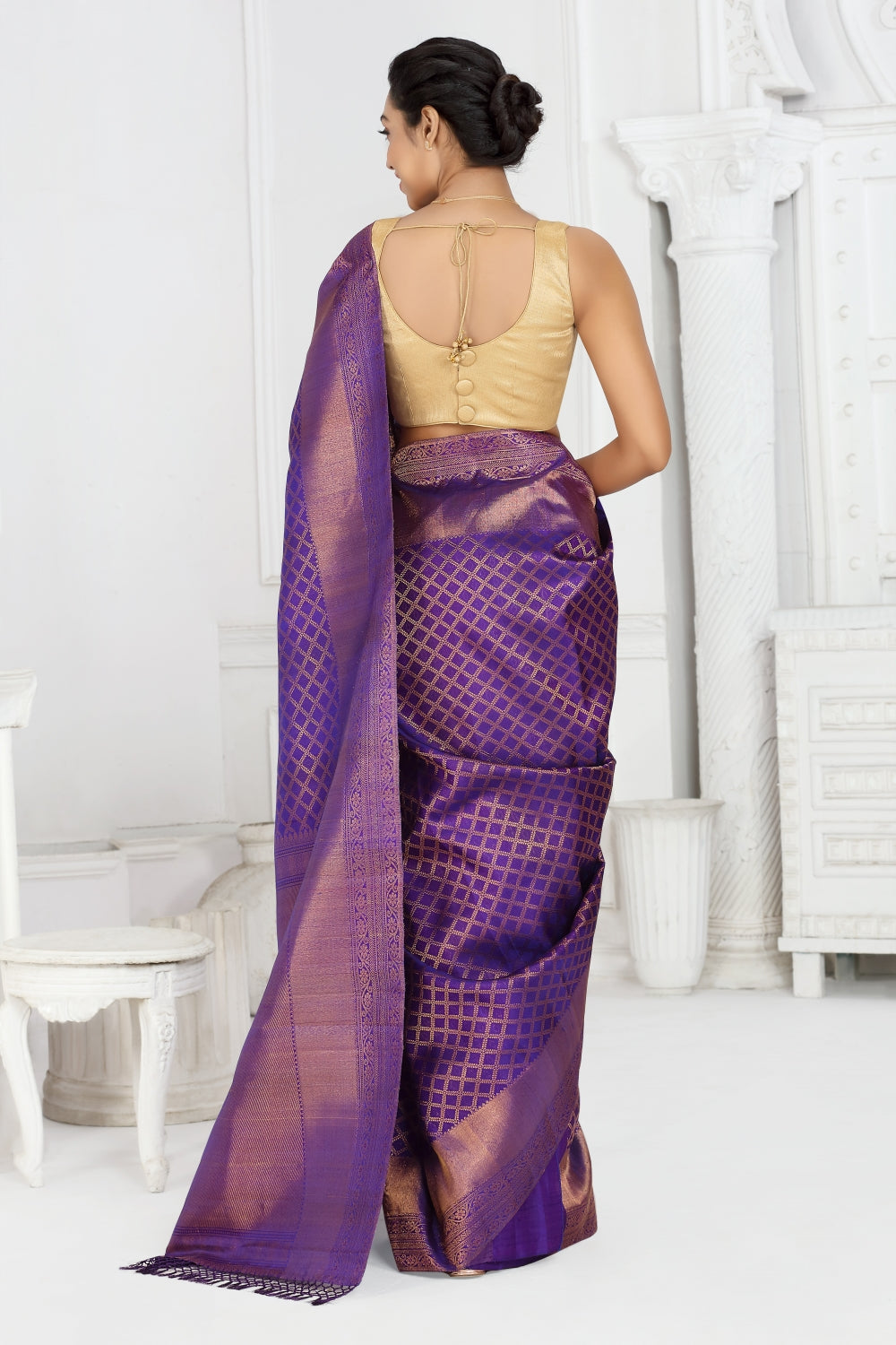 When the Evening wears Gold Devam