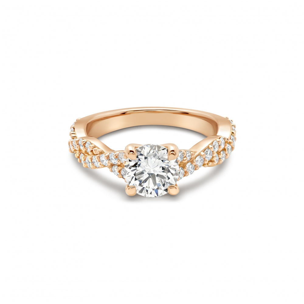 Round Cut Engagement Ring With Twisted Band Devam