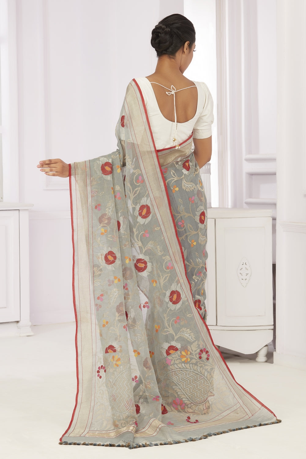 Banarasi Beauty Devam